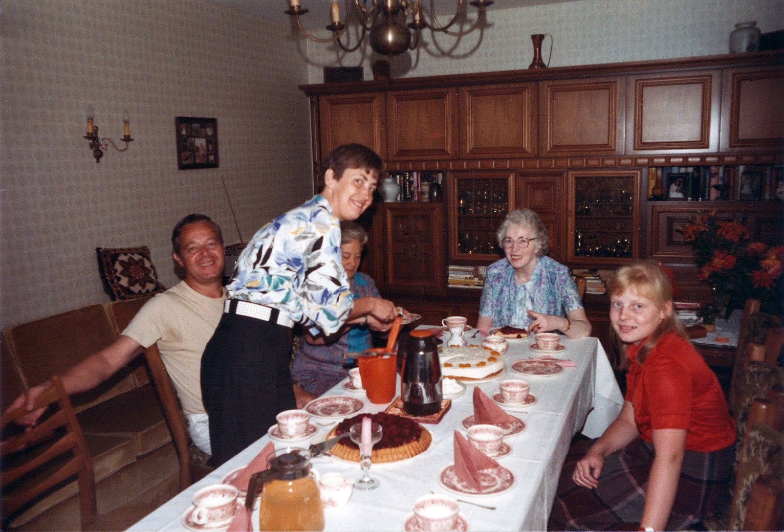 Katarzyna Dondalska bei Großtante Hedwig, Tante Johanna und Onkel Peter