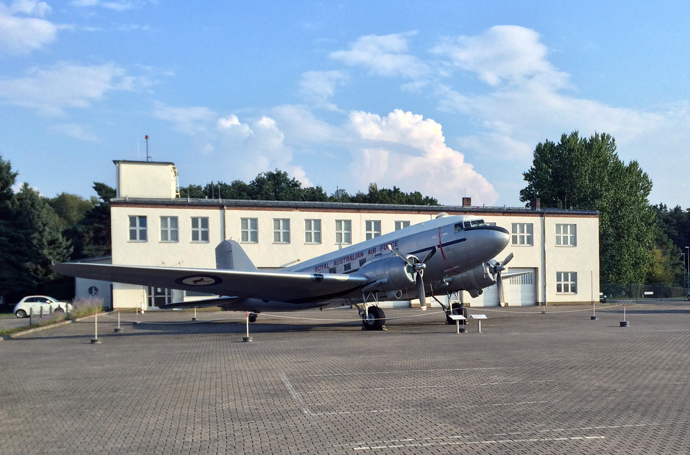 Douglas DC-3 - Rosinenbomber - Australien - Berlin-Gatow