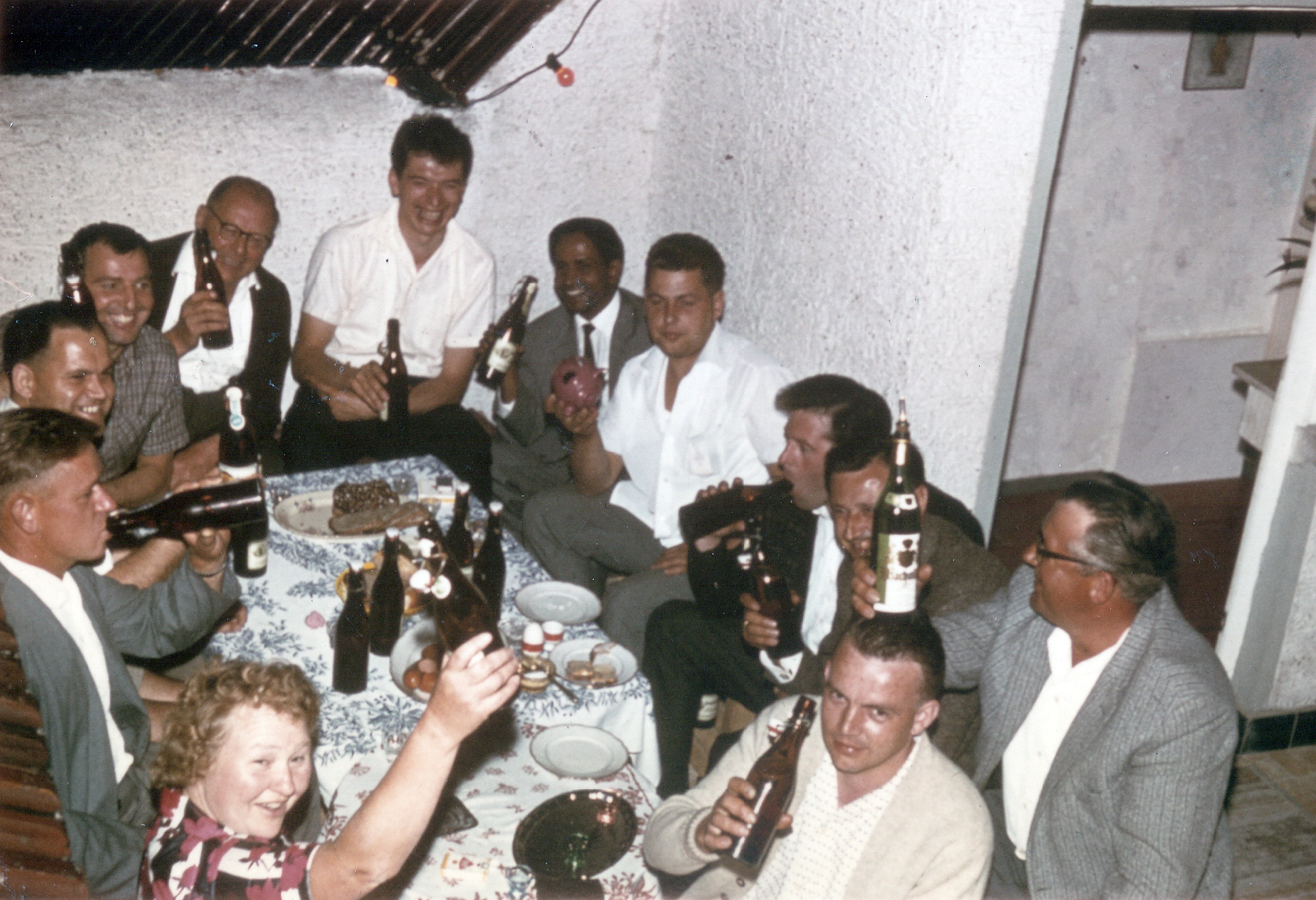 Feuerwehr Königstädten - Feuchtfröhliche Party auf Dachterrasse