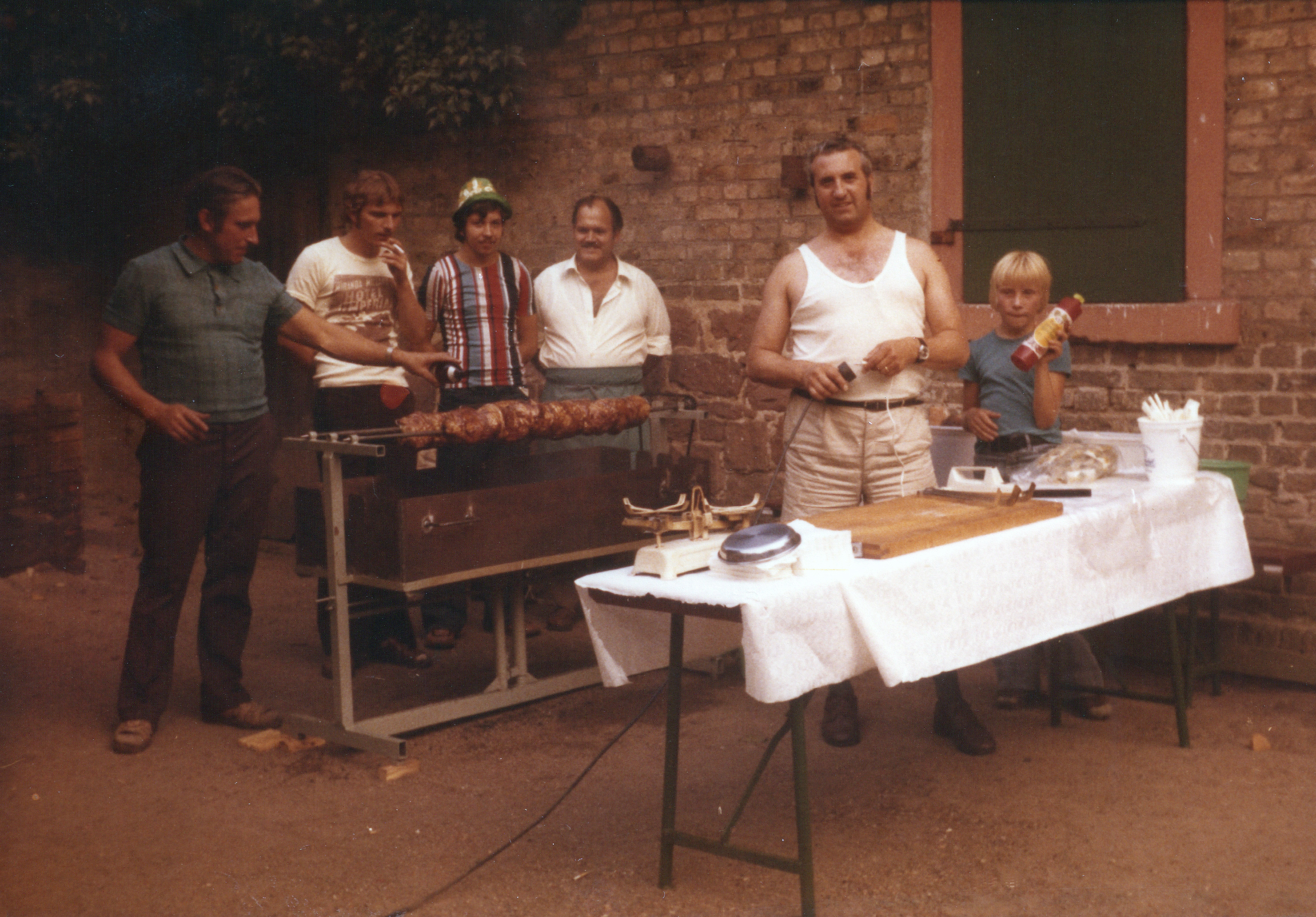 Feuerwehr Königstädten - Grillmeister El Kommandante Walter Helfenbein