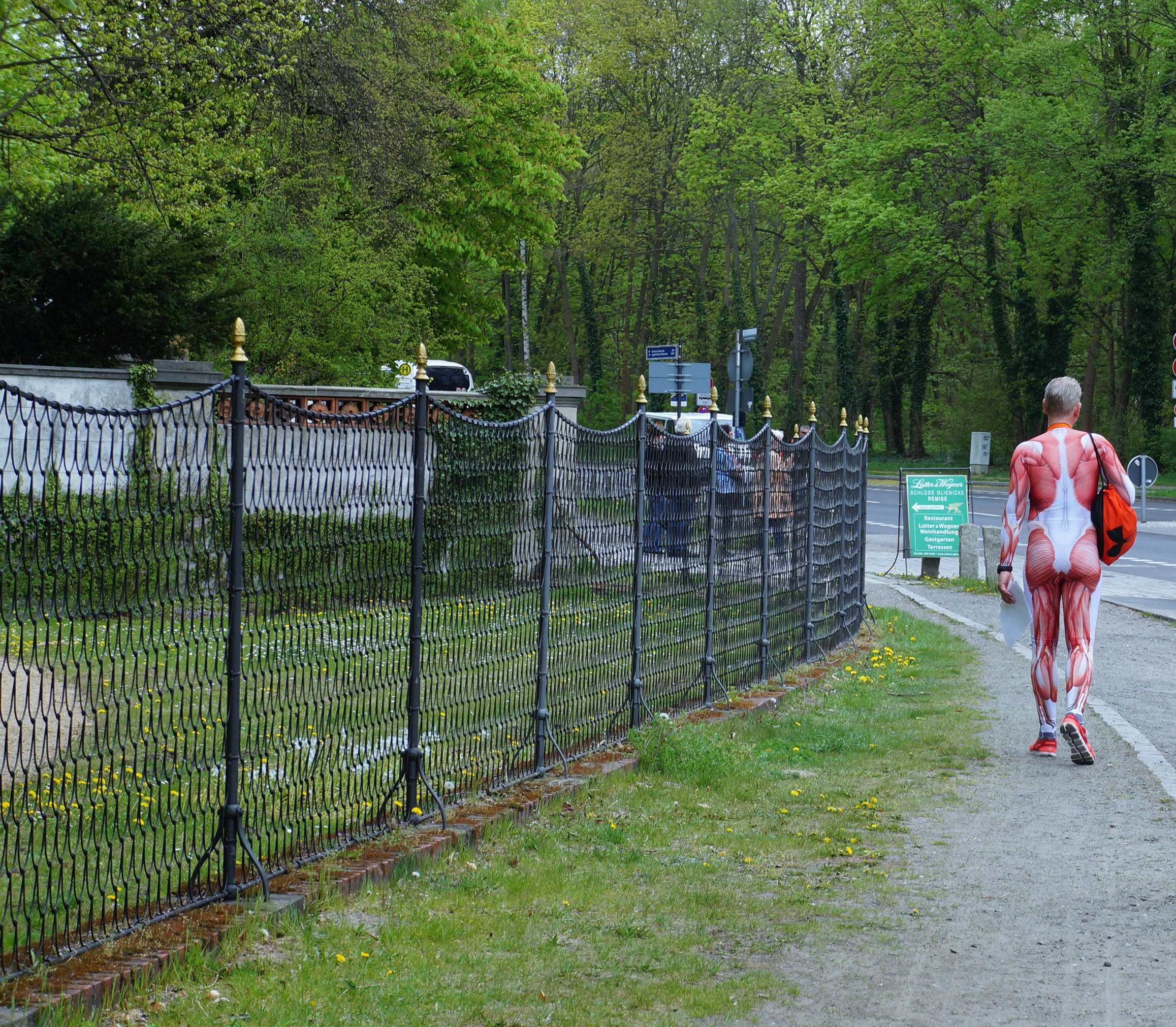 Marathonläufer an der Glienicker Brücke