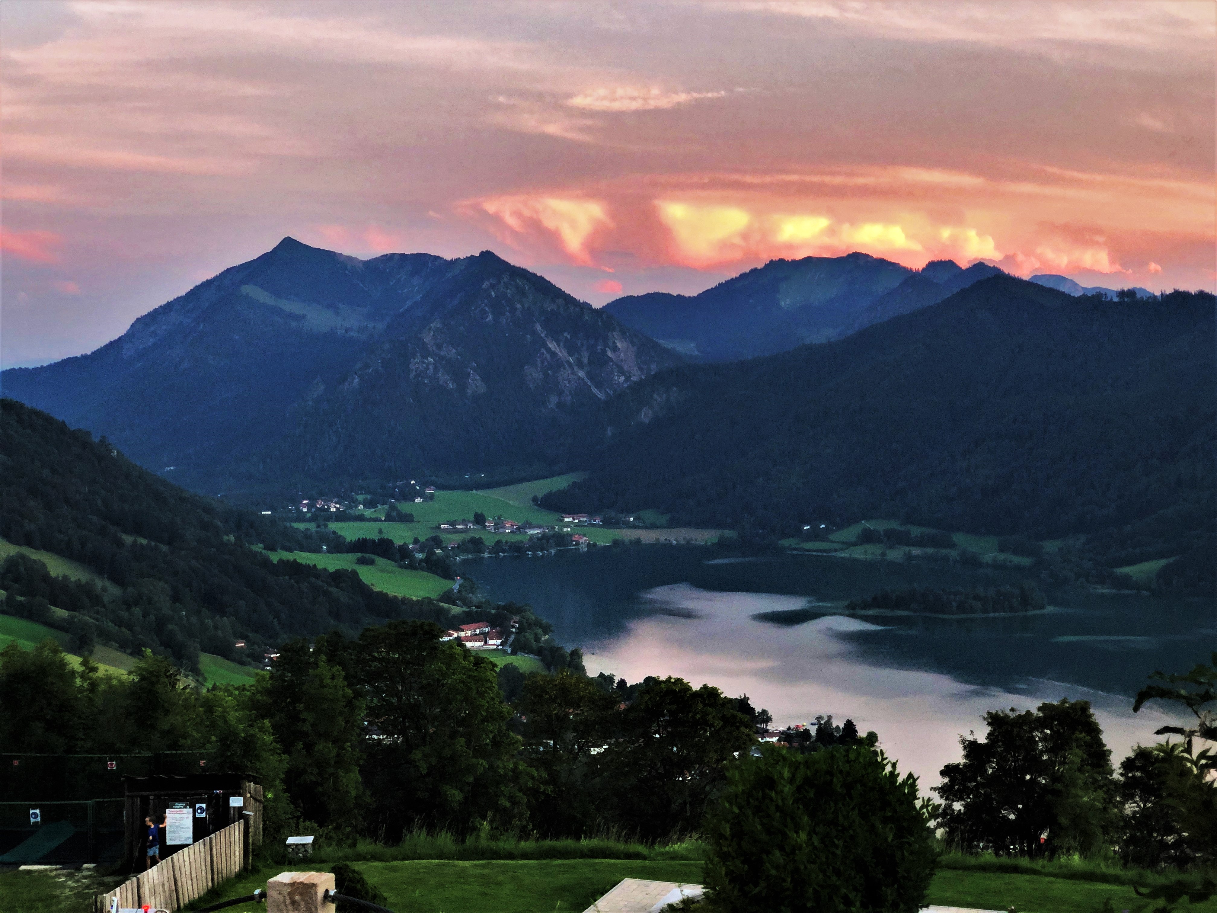 Abendämmerung über dem Schliersee