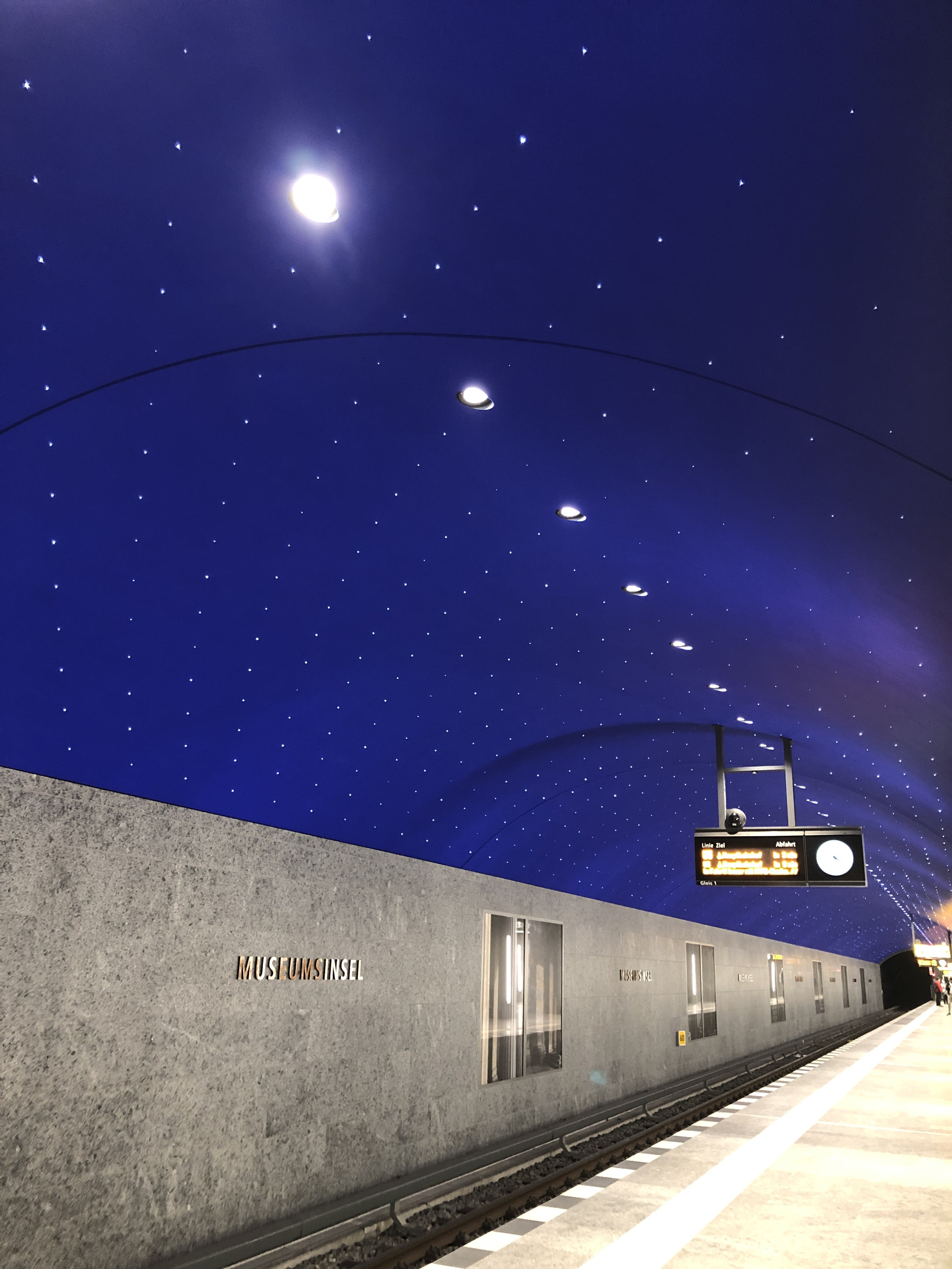 Ein Sternenhimmel - die neue U-Bahn