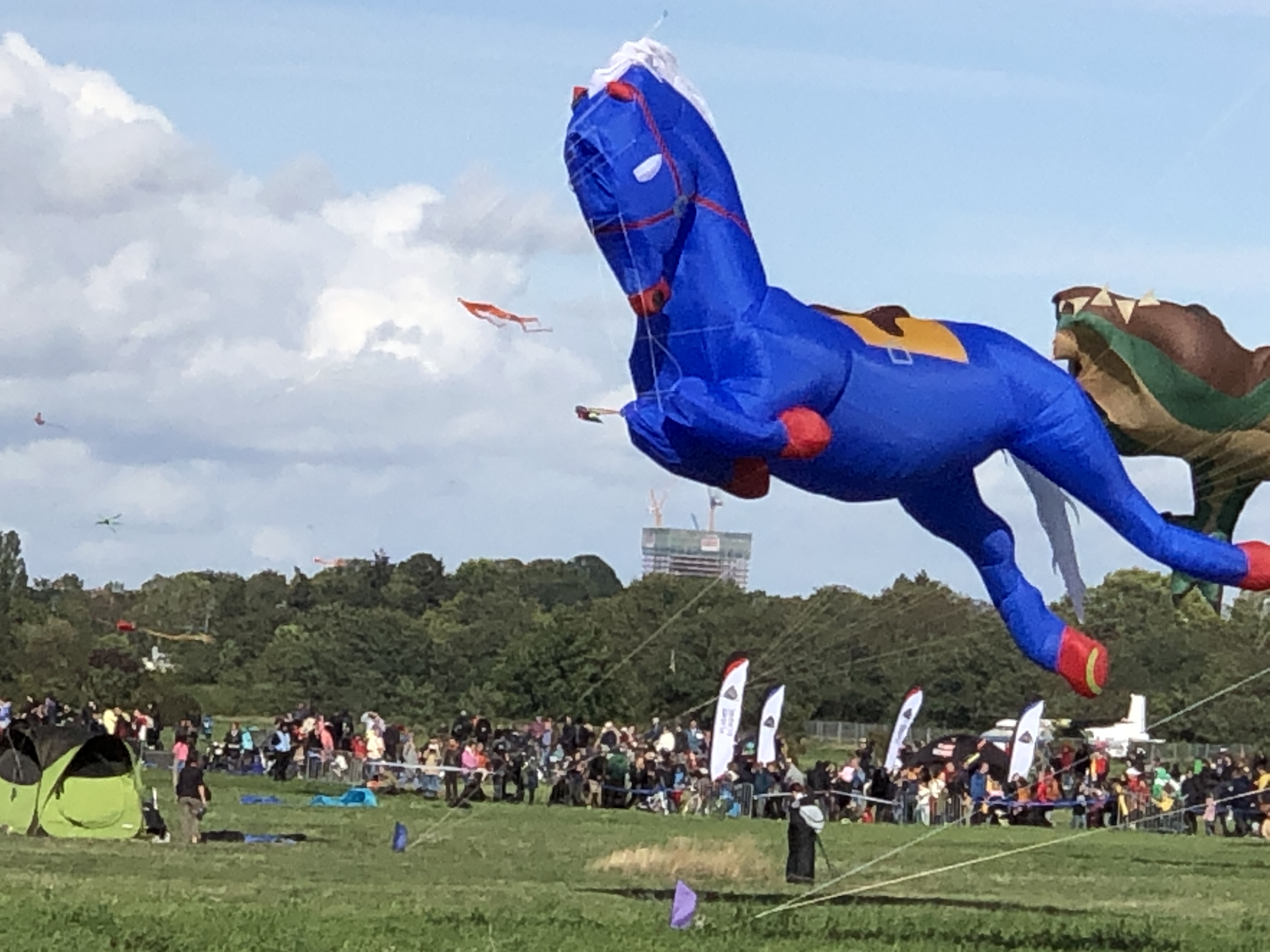 Riesendrachen Festival am Tempelhofer Feld - Berlin