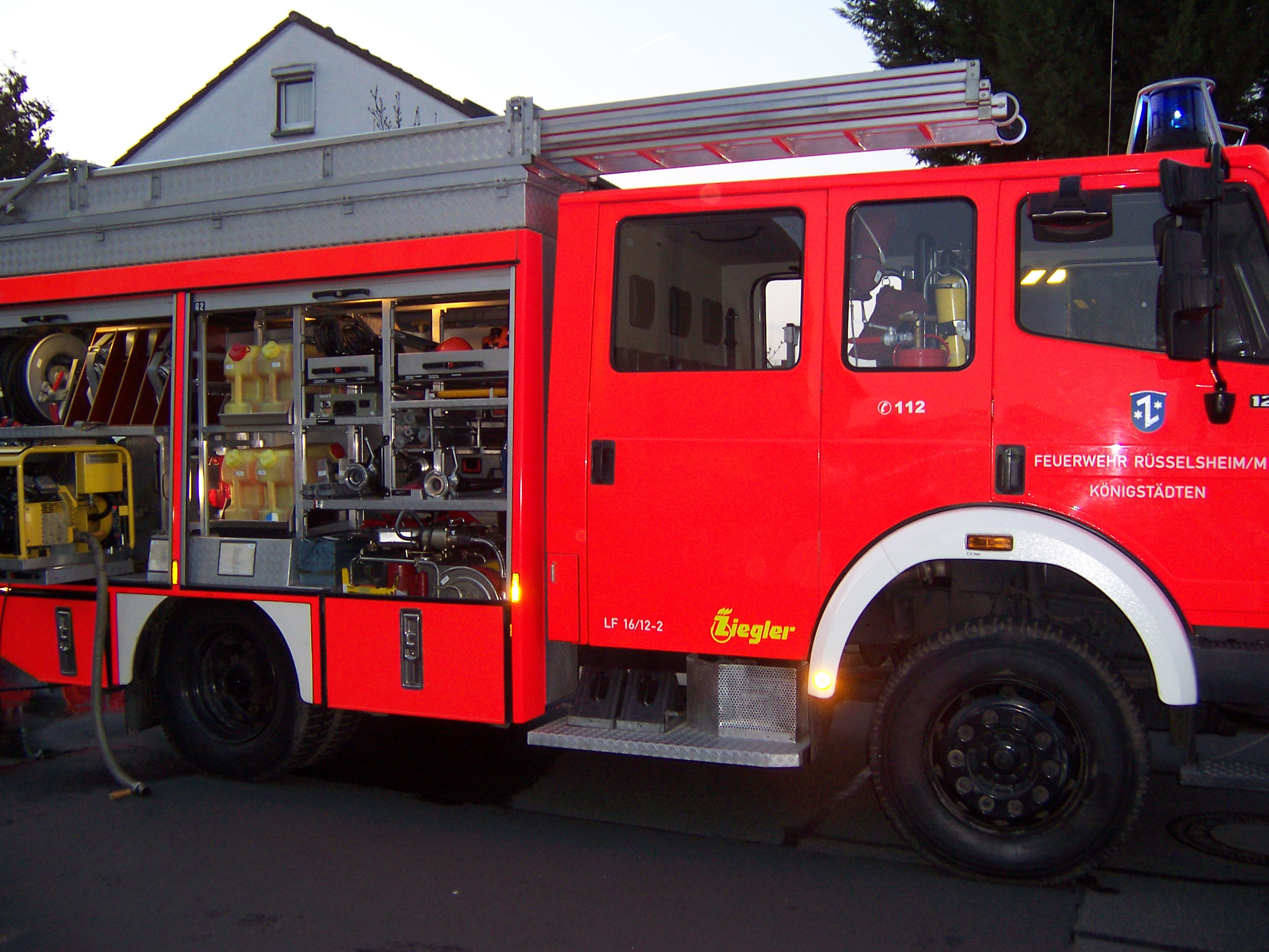 Feuer in Königstädten - Kohlseestraße - 20.03.2012 - 5