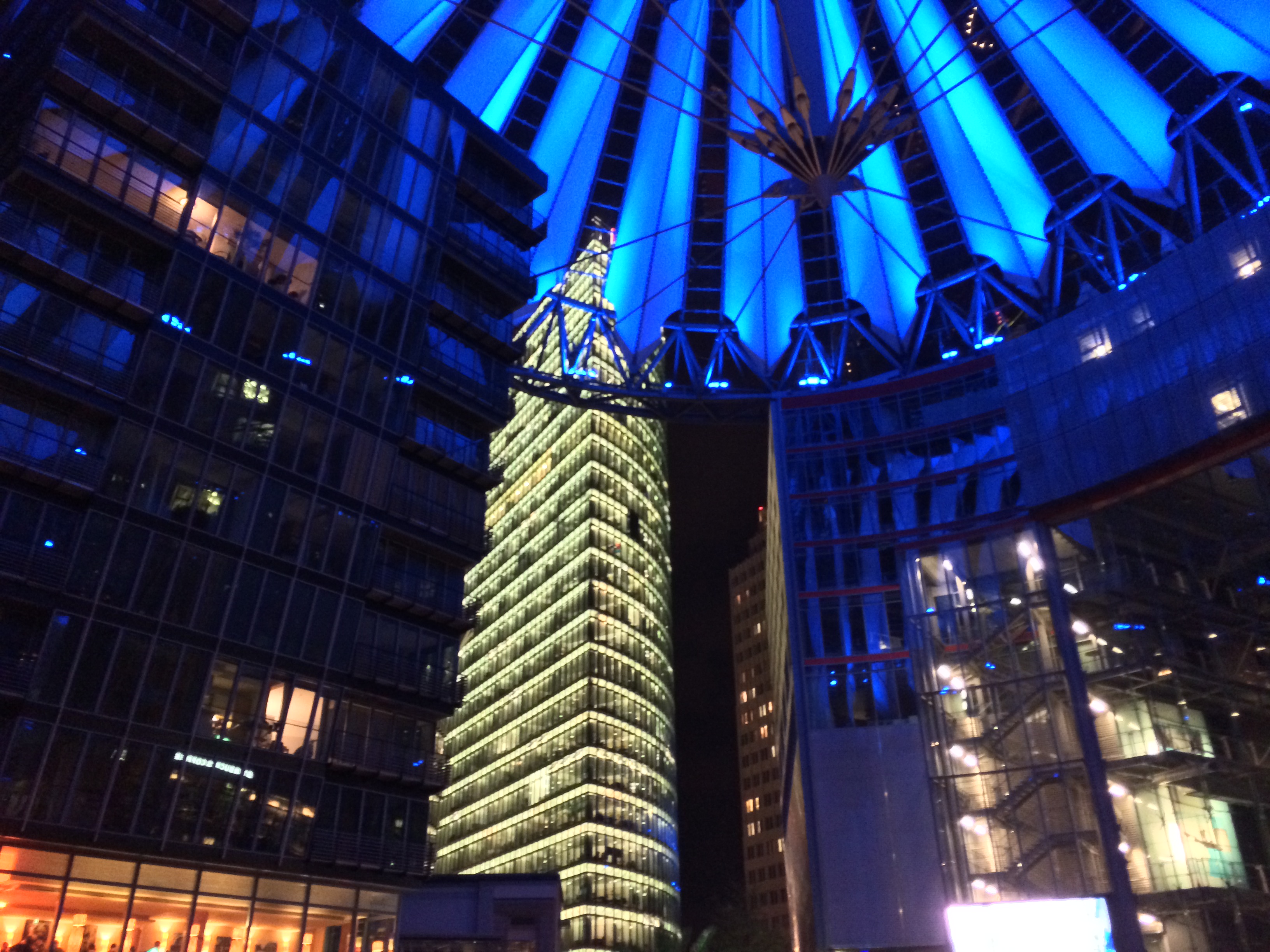 Berlin - Sony Center - Blau