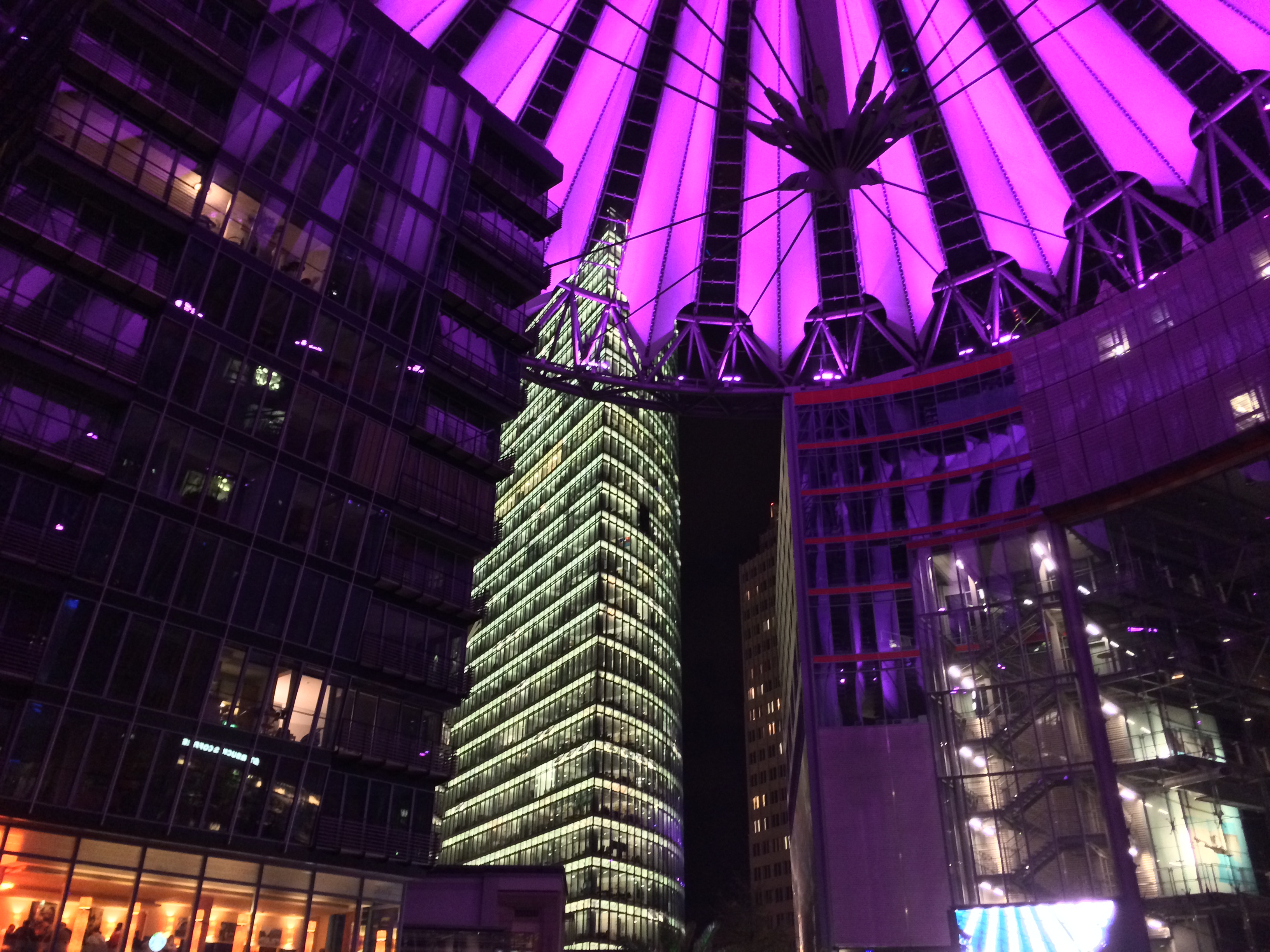 Berlin Erleuchtet - Sony Center - Lila