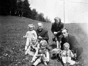 Oma Katarzyna, Tante, Vater, Schwester, Cousinen