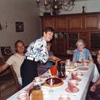 Katarzyna Dondalska bei Großtante Hedwig, Tante Johanna und Onkel Peter